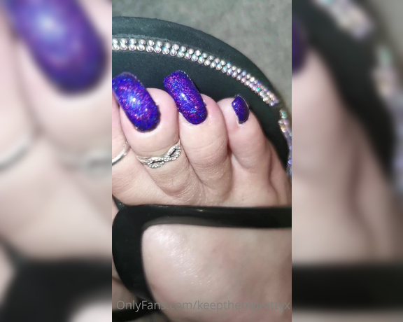 KTP aka keepthemprettyx Foot Fetish - 07-03-2022 OnlyFans Video - Some very quick snaps of my new pedi Im actually OBSESSED