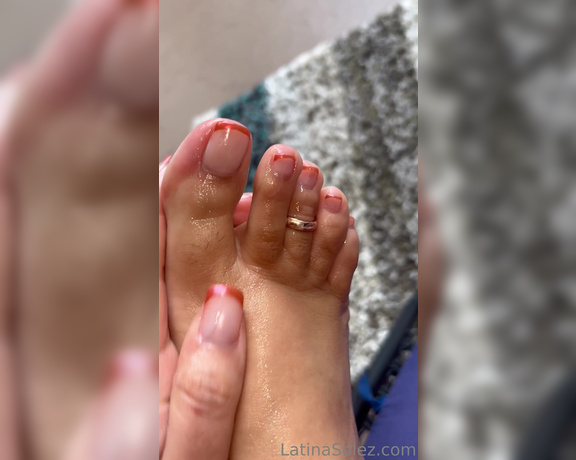 LatinaSolez aka latinasolez Foot Fetish - 05-29-2023 OnlyFans Video - Born pretty chrome French thin tips