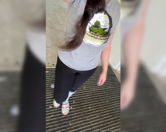 LatinaSolez aka latinasolez Foot Fetish - 11-06-2023 OnlyFans Video - Road trip to Tampa for the day