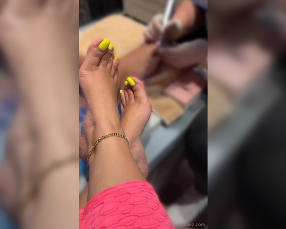 LatinaSolez aka latinasolez Foot Fetish - 12-05-2023 OnlyFans Video - Took my daughter for her pedi