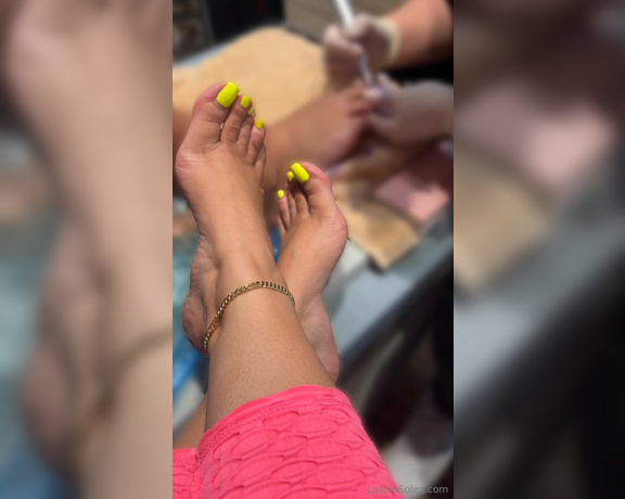 LatinaSolez aka latinasolez Foot Fetish - 12-05-2023 OnlyFans Video - Took my daughter for her pedi