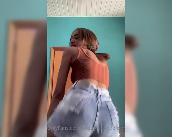 Luxury Fetish Dolls Brazil aka luxuryfetishdollsbrazil Foot Fetish - 01-27-2023 OnlyFans Video - Good Friday Guys