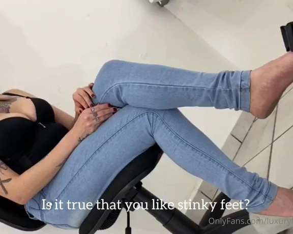 Luxury Fetish Dolls Brazil aka luxuryfetishdollsbrazil Foot Fetish - 07-06-2021 OnlyFans Video - New video _ Goddess Nikka _ Stinky Melissa Dirty feet in interview _ DM to see