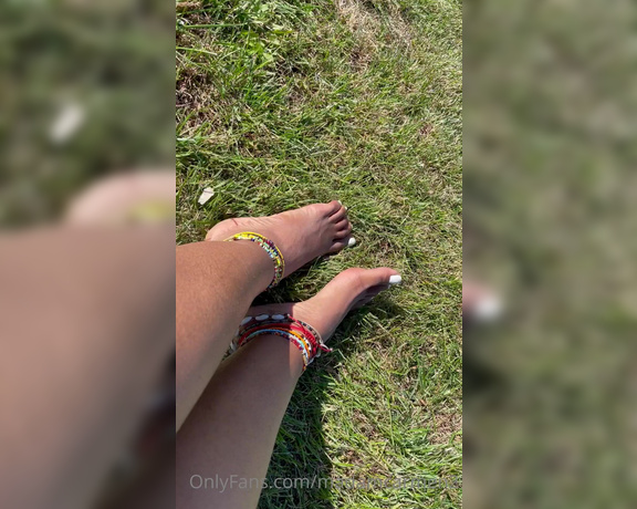 MadamCarmen aka madamcarmen2 Femdom - 07-15-2022 OnlyFans Video - Giving my feet some sun