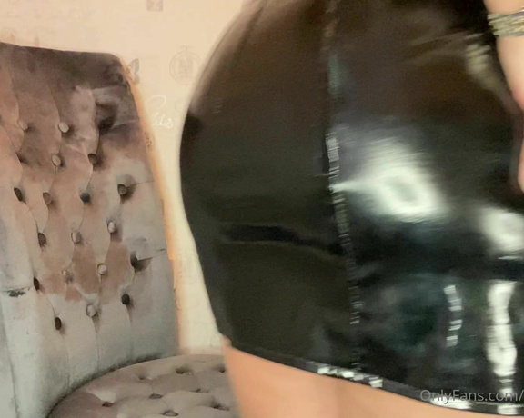 Mistress Eclipse aka mistresseeclips Femdom - 05-11-2021 OnlyFans Video - Its very windy on My OF this morning