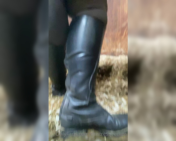 Mistress Eclipse aka mistresseeclips Femdom - 01-17-2022 OnlyFans Video - Who doesnt love tall riding boots Especially after a very sweaty ride