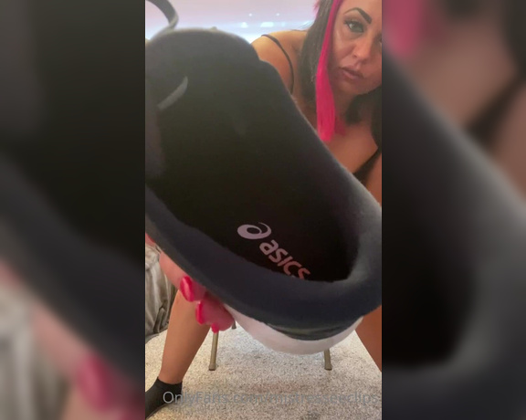 Mistress Eclipse aka mistresseeclips Femdom - 09-09-2022 OnlyFans Video - Post work out_ my trainers amp stinky socks need a clean