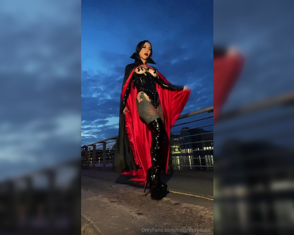 Mistress Youko aka mistressyouko Findom - 05-19-2024 OnlyFans Video - Im traveling with my redblack cape this time