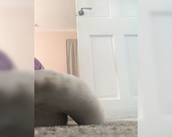 NurseKatiesFeet aka katiesdungeon Foot Fetish - 06-04-2023 OnlyFans Video - Hot, sweaty, dirty socks