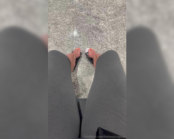 NurseKatiesFeet aka katiesdungeon Foot Fetish - 10-21-2024 OnlyFans Video - Cant resist airport photos  I love taking pics in public, it makes me feel naughty