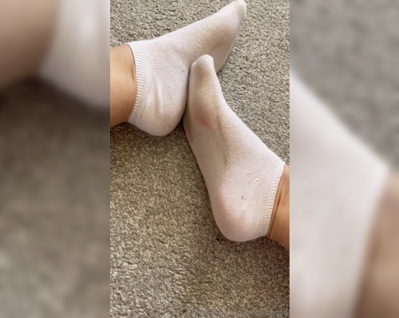 NurseKatiesFeet aka katiesdungeon Foot Fetish - 05-14-2024 OnlyFans Video - My most sold worn items are definitely white ankle socks