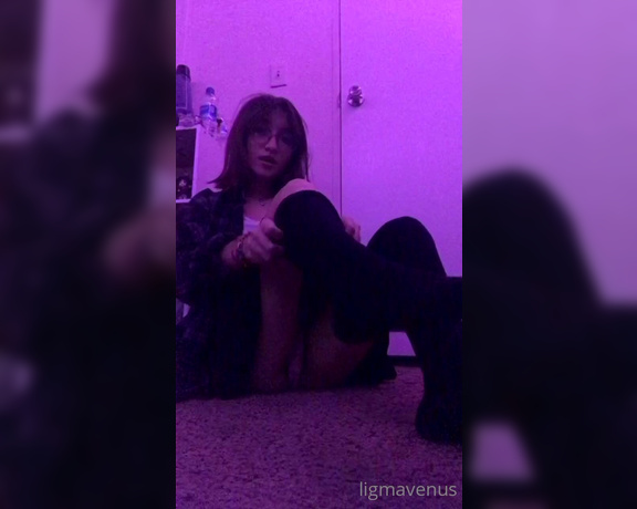 Venus Valentina aka ligmavenus Femdom - 05-29-2020 OnlyFans Video - its so hot in my room that i just HAD to take these off  i