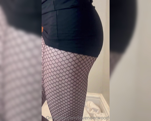 Lavender Wood aka lavenderwood Findom - 02-28-2023 OnlyFans Video - Been caught posing again  Getting ready to do a video so just a little pre_shoot