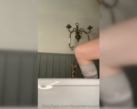 Lavender Wood aka lavenderwood Findom - 07-15-2023 OnlyFans Video - A little something for the wet sneaker lovers today