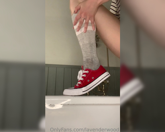 Lavender Wood aka lavenderwood Findom - 07-15-2023 OnlyFans Video - A little something for the wet sneaker lovers today