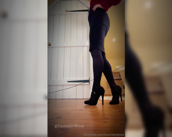 Lavender Wood aka lavenderwood Findom - 10-29-2024 OnlyFans Video - Time to get the heels out