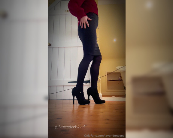 Lavender Wood aka lavenderwood Findom - 10-29-2024 OnlyFans Video - Time to get the heels out