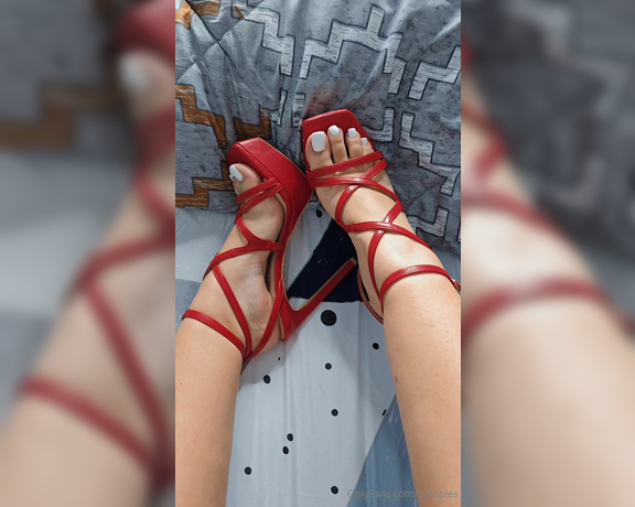 Caropies aka caropies Foot Fetish - 06-18-2024 OnlyFans Video - Modelando para tí