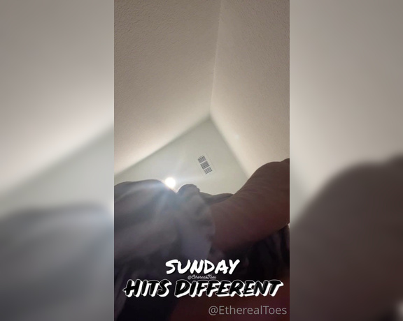 EtherealToes aka etherealtoes Foot Fetish - 05-29-2022 OnlyFans Video - Made myself cum for Sole Sunday after reflecting amp journaling