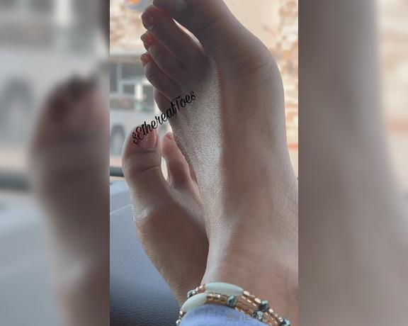 EtherealToes aka etherealtoes Foot Fetish - 08-21-2022 OnlyFans Video - Where are you from Where do you reside