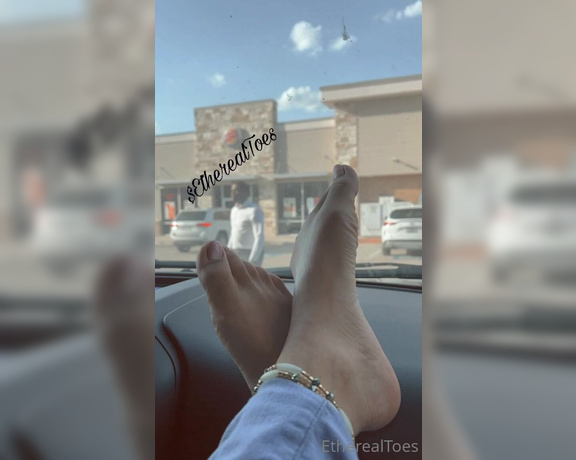 EtherealToes aka etherealtoes Foot Fetish - 08-21-2022 OnlyFans Video - Where are you from Where do you reside