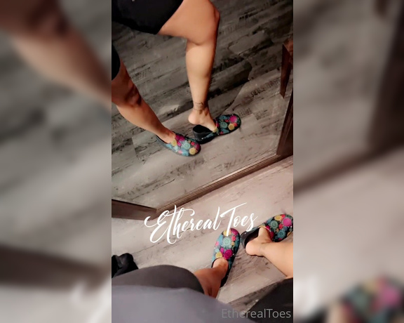 EtherealToes aka etherealtoes Foot Fetish - 05-21-2023 OnlyFans Video - Any Geminis in the house