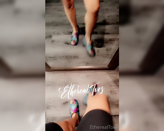 EtherealToes aka etherealtoes Foot Fetish - 05-21-2023 OnlyFans Video - Any Geminis in the house