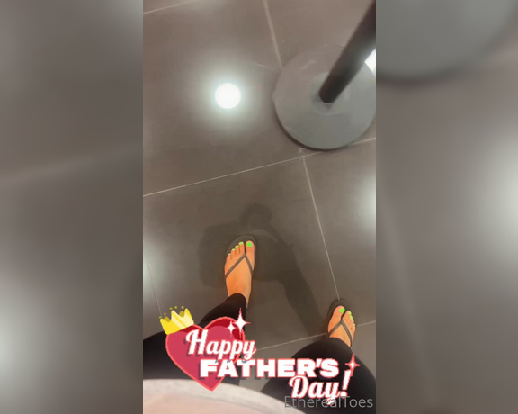 EtherealToes aka etherealtoes Foot Fetish - 06-18-2023 OnlyFans Video - All these feet and no babies