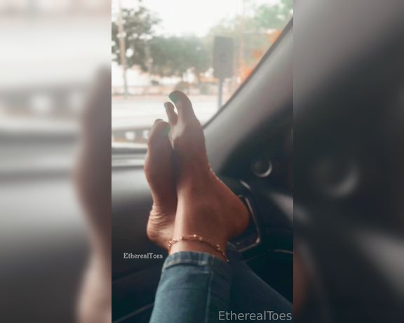 EtherealToes aka etherealtoes Foot Fetish - 06-26-2023 OnlyFans Video - Passenger Princess Feet on the dash or feet in your ass