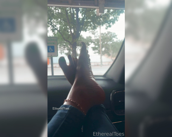 EtherealToes aka etherealtoes Foot Fetish - 06-26-2023 OnlyFans Video - Passenger Princess Feet on the dash or feet in your ass