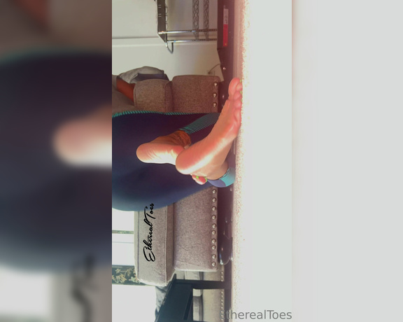 EtherealToes aka etherealtoes Foot Fetish - 07-18-2023 OnlyFans Video - Sexy feet and ass swole