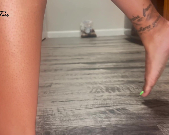 EtherealToes aka etherealtoes Foot Fetish - 07-21-2023 OnlyFans Video - GM Femdom I need a warm mouth to clean my cold, sticky feet