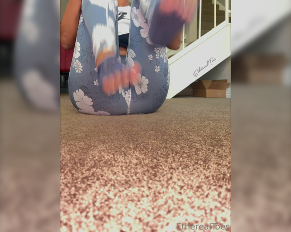 EtherealToes aka etherealtoes Foot Fetish - 08-20-2023 OnlyFans Video - I laugh in your face Every time I leave it gives you the blues