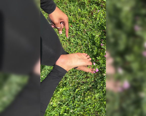 EtherealToes aka etherealtoes Foot Fetish - 04-22-2024 OnlyFans Video - Matching my flowers dont wait until Im gone, give them to me while Im here