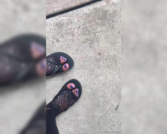 EtherealToes aka etherealtoes Foot Fetish - 05-29-2024 OnlyFans Video - Ive got the blues and toesless socks