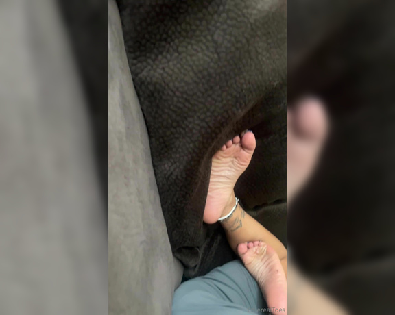 EtherealToes aka etherealtoes Foot Fetish - 06-07-2024 OnlyFans Video - Happy Foot Fetish Friday