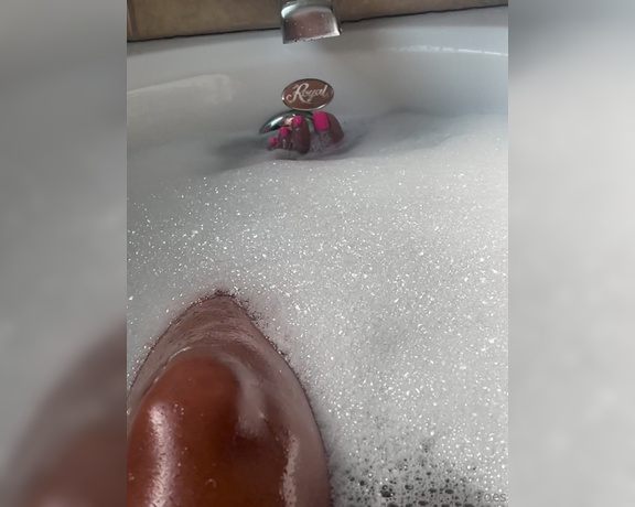 EtherealToes aka etherealtoes Foot Fetish - 08-07-2024 OnlyFans Video - Im really sad about breaking my nail and look forward to the changes when it grows