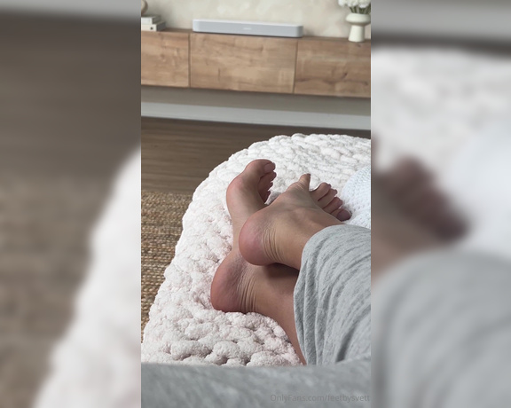 Feetbysvett aka feetbysvett Foot Fetish - 04-09-2024 OnlyFans Video - laying back while my cleaner is at work  who wants to be a good boy