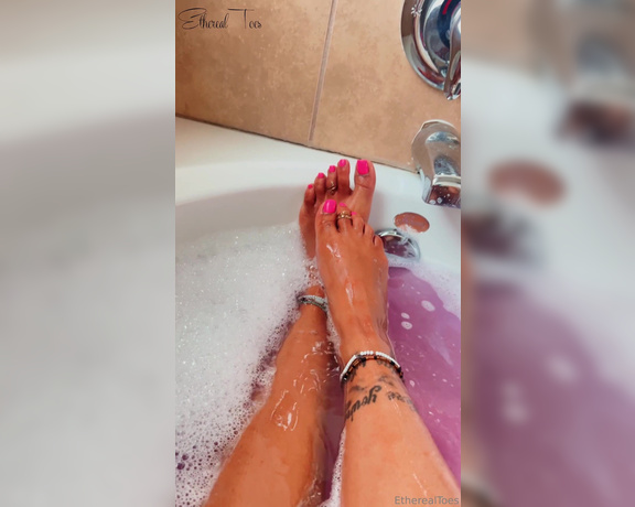 EtherealToes aka etherealtoes Foot Fetish - 07-06-2024 OnlyFans Video - Saturday rituals