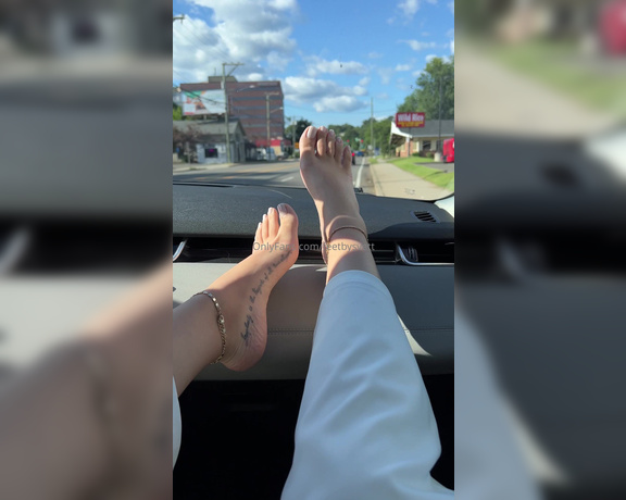 Feetbysvett aka feetbysvett Foot Fetish - 08-15-2024 OnlyFans Video - could I be your passenger princess so I can rub my perfect feet on ur hard