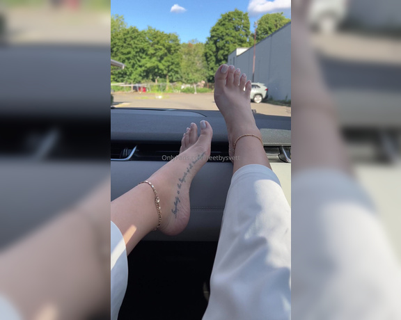 Feetbysvett aka feetbysvett Foot Fetish - 08-15-2024 OnlyFans Video - could I be your passenger princess so I can rub my perfect feet on ur hard