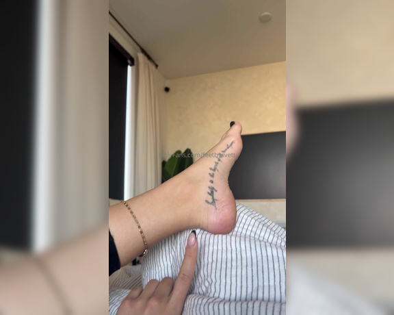 Feetbysvett aka feetbysvett Foot Fetish - 10-22-2024 OnlyFans Video - hahahahah I have strong feet  good morning