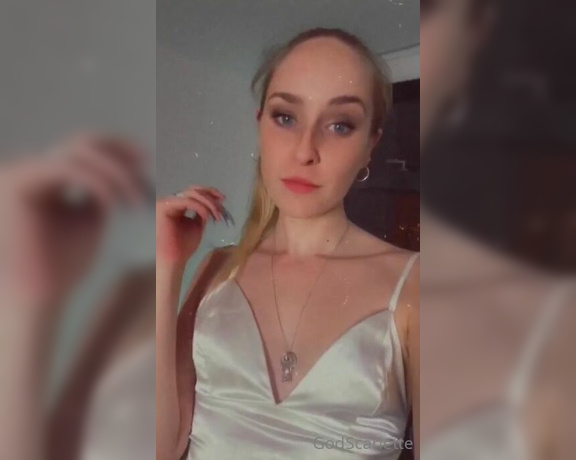 God Scarlette aka godscarlette Findom - 10-09-2021 OnlyFans Video - Shiny