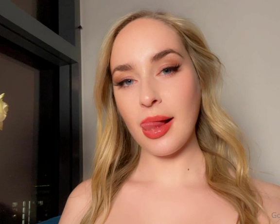 God Scarlette aka godscarlette Findom - 04-05-2023 OnlyFans Video - Open wide, slut