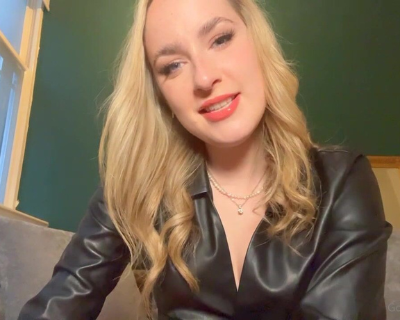 God Scarlette aka godscarlette Findom - 11-29-2023 OnlyFans Video - youre such a sucker for a beautiful face