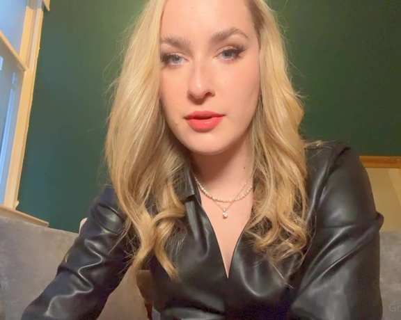 God Scarlette aka godscarlette Findom - 11-29-2023 OnlyFans Video - youre such a sucker for a beautiful face