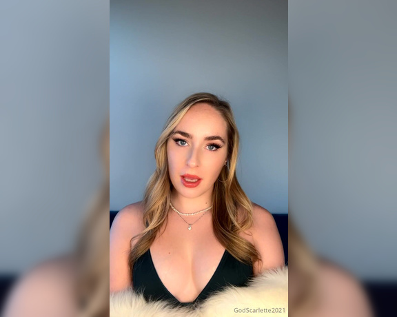 God Scarlette aka godscarlette Findom - 12-24-2023 OnlyFans Video - Merry Christmas to ME, bitches What will you be giving God this festive season