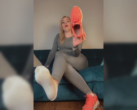 God Scarlette aka godscarlette Findom - 02-24-2024 OnlyFans Video - My socks are your biggest weakness amp most overwhelming obsession