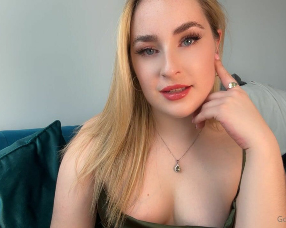 God Scarlette aka godscarlette Findom - 04-24-2024 OnlyFans Video - Stare deep into My eyes and let go