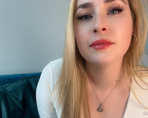 God Scarlette aka godscarlette Findom - 05-06-2024 OnlyFans Video - Shall I tell you the truth about why youre so addicted to spit